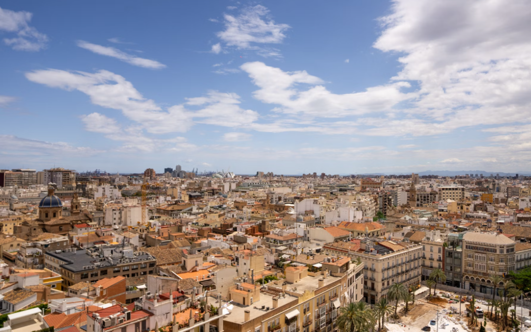 Alicante lidera las compraventas de vivienda en la Comunidad, pero Valencia acelera su crecimiento